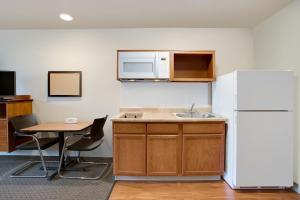 woodspring suites columbus north i 270