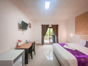 kesari glory hotel