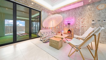 chuncheon poolhouse epop