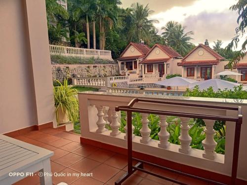 hong bin bungalow resort