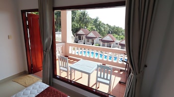 hong bin bungalow resort