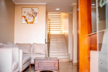 spring hills hotel dodoma
