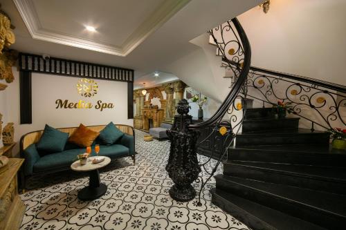 media central hotel and spa
