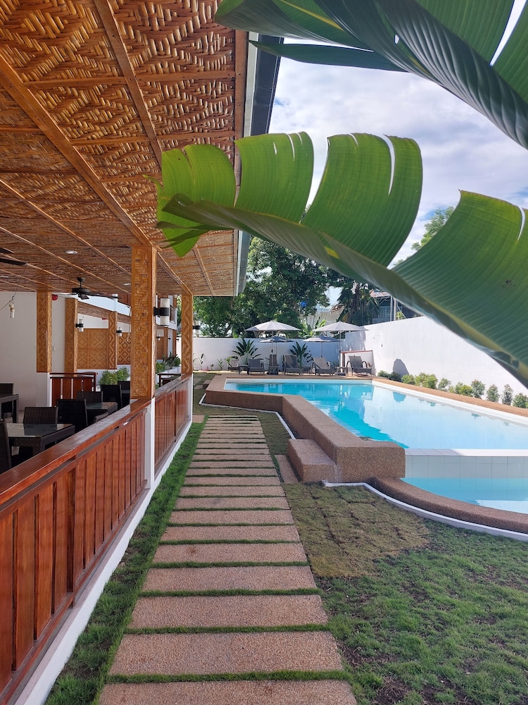 yellow mango resort bohol