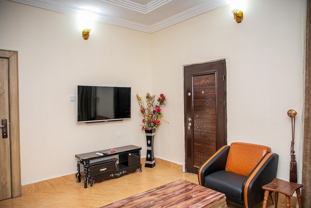 home suites and resort