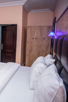 home suites and resort