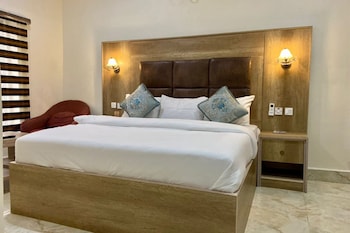 home suites and resort