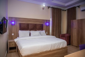 home suites and resort