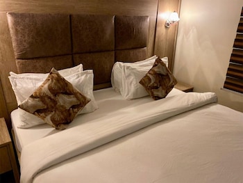 home suites and resort