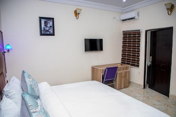 home suites and resort