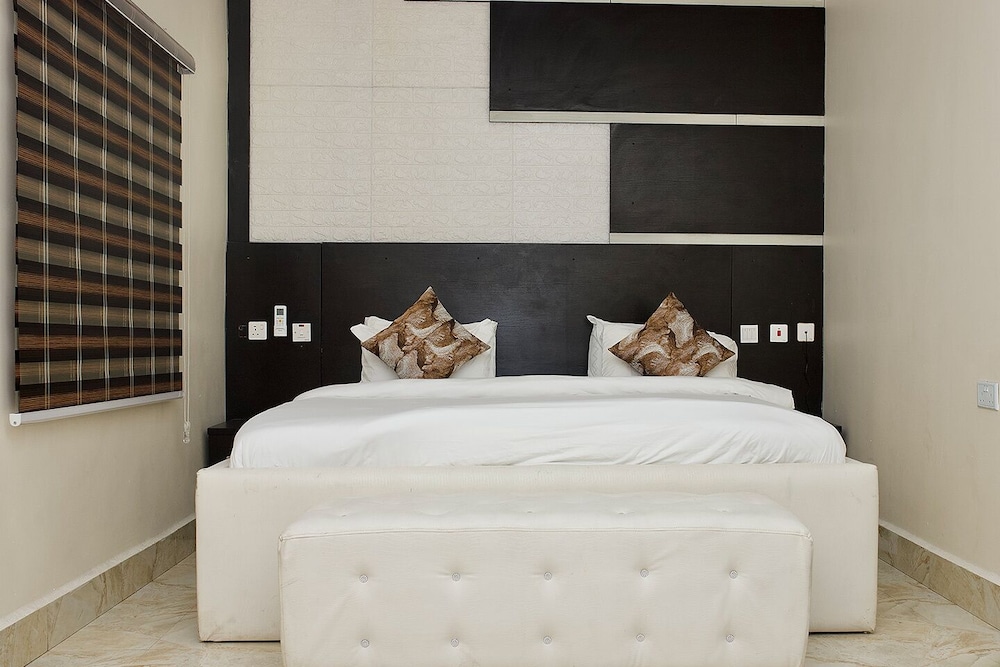 home suites and resort