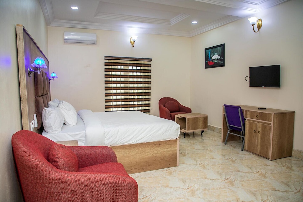 home suites and resort