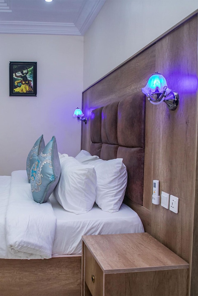 home suites and resort