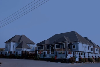 home suites and resort