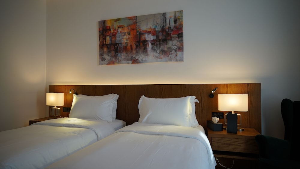 jasmine garden hotel