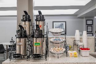 red roof inn and suites calhoun