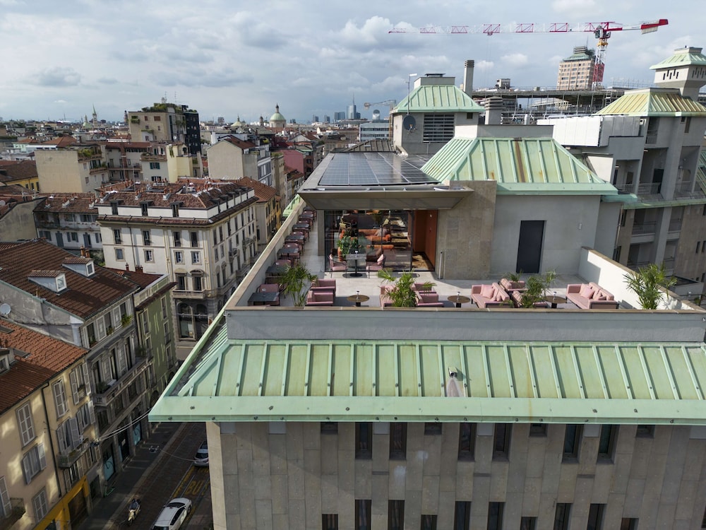 radisson collection hotel santa sofia milan