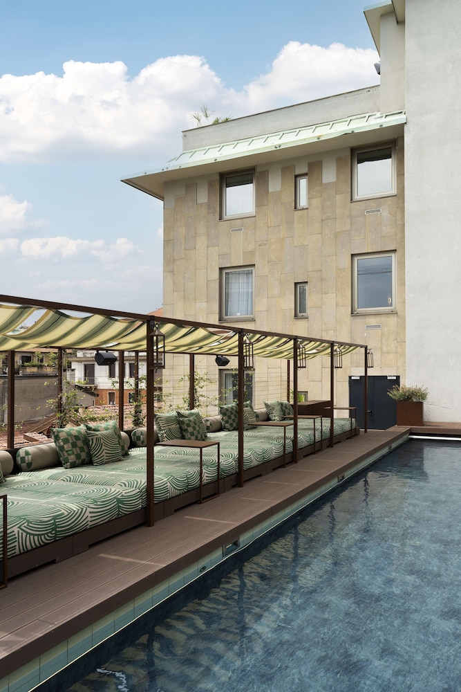 radisson collection hotel santa sofia milan