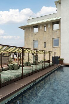 radisson collection hotel santa sofia milan