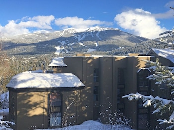 ironwoods blueberry hill by whistler vr