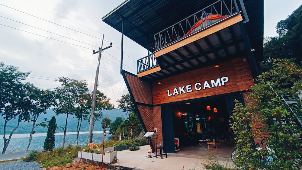 lake camp resort
