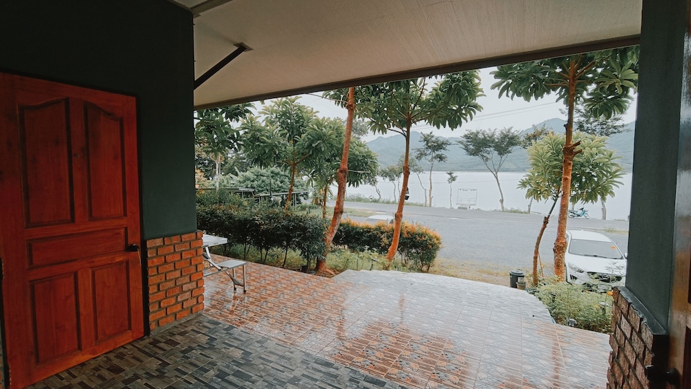 lake camp resort