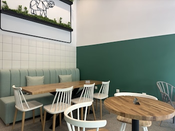 Urban Elephant Suites,Thessaloniki>>Thermi,3 star