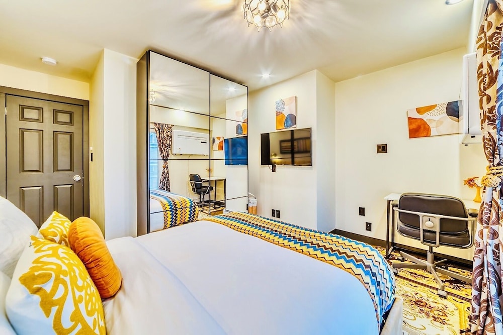 neocolonial nouveau kensington vacation home
