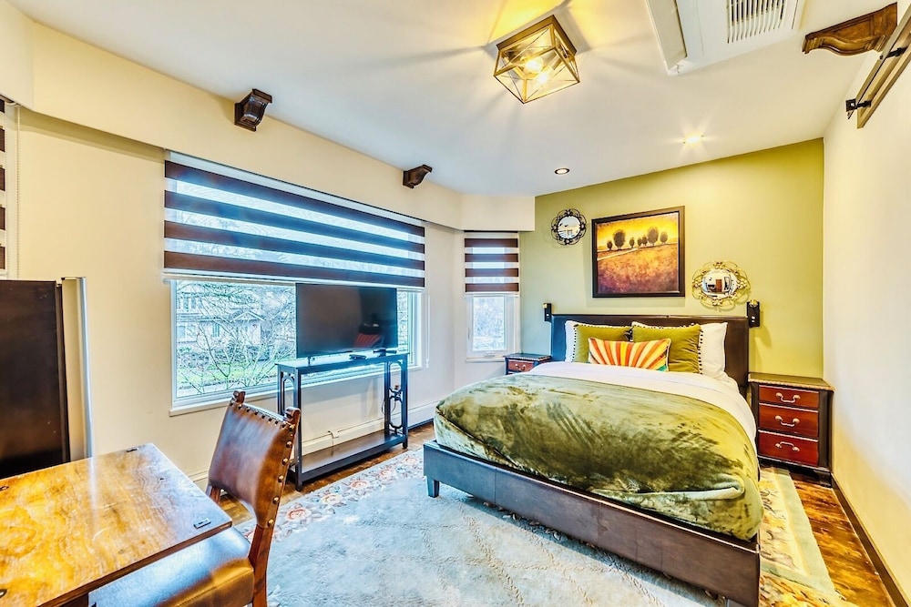 neocolonial nouveau kensington vacation home