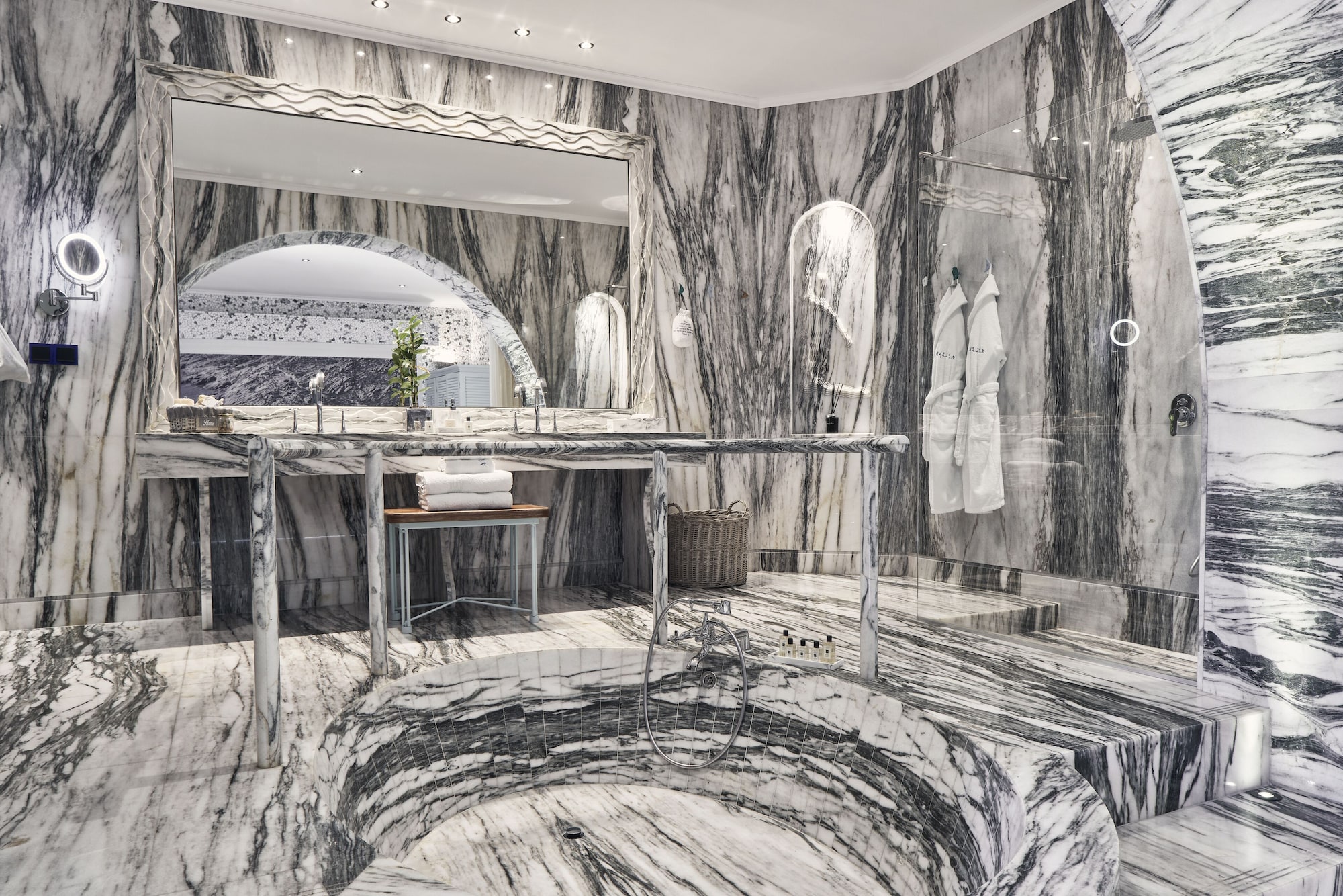 agalia luxury suites