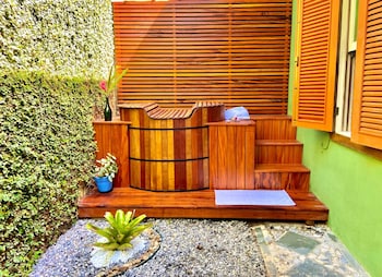 gaia gardens pousada