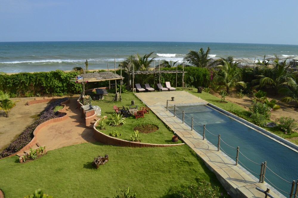 la maison bleue lome