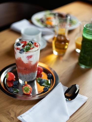 the viaduct suites and more