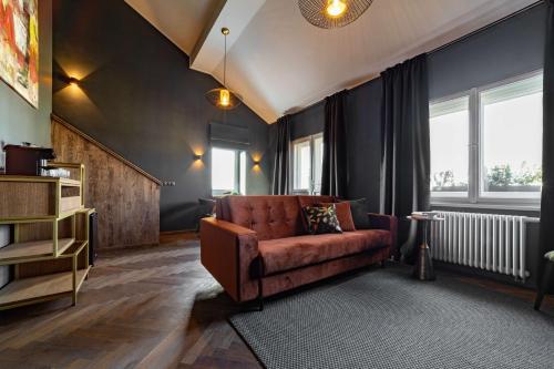 the viaduct suites and more