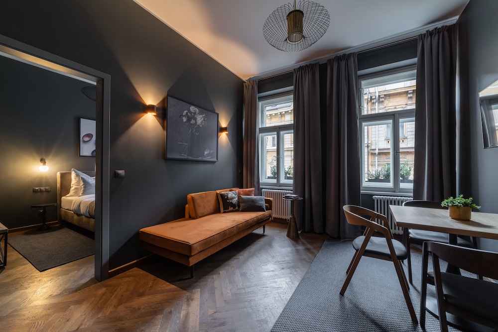 the viaduct suites and more