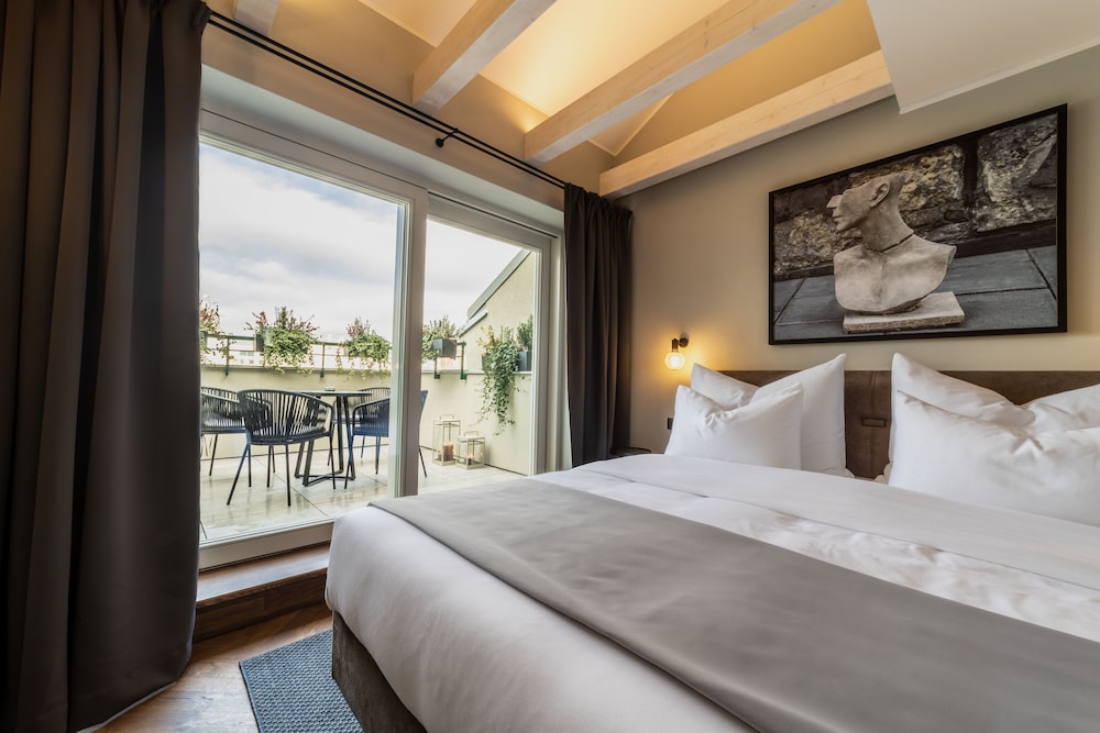 the viaduct suites and more