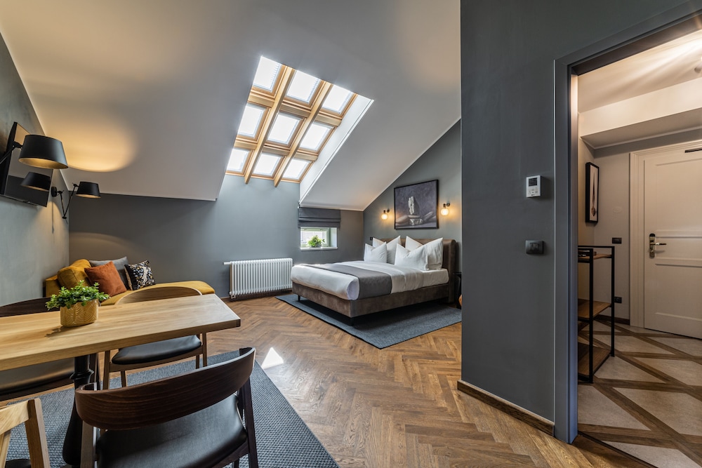 the viaduct suites and more