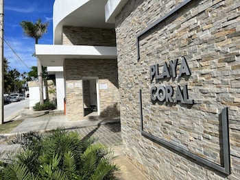 playa coral condo in paradise f22