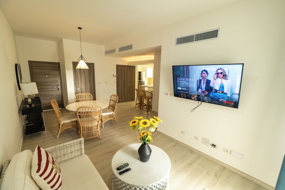 playa coral condo in paradise f22