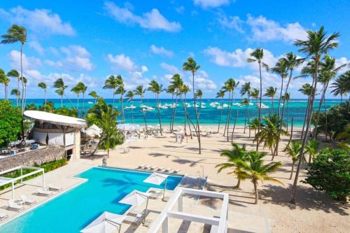 playa coral condo in paradise f22