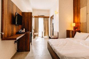 cezars airport hotel