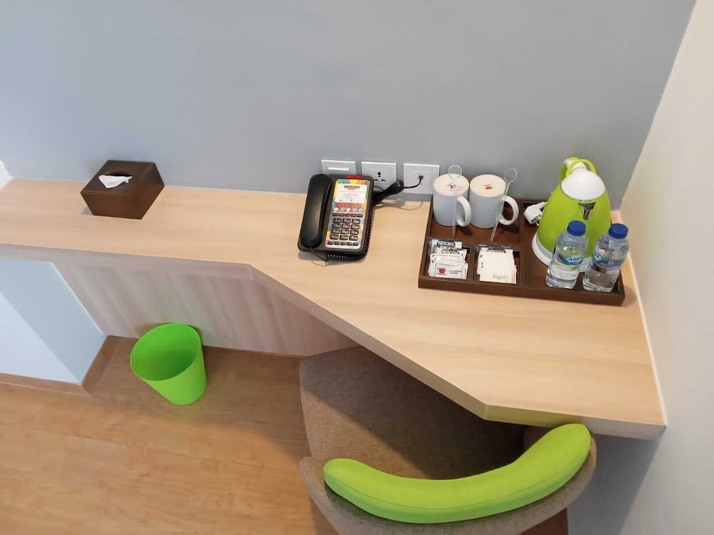 maxonehotels com at jayapura