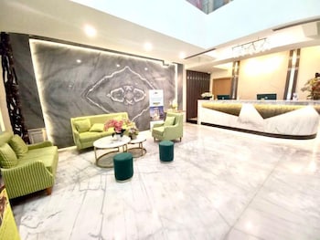 maxonehotels com at jayapura