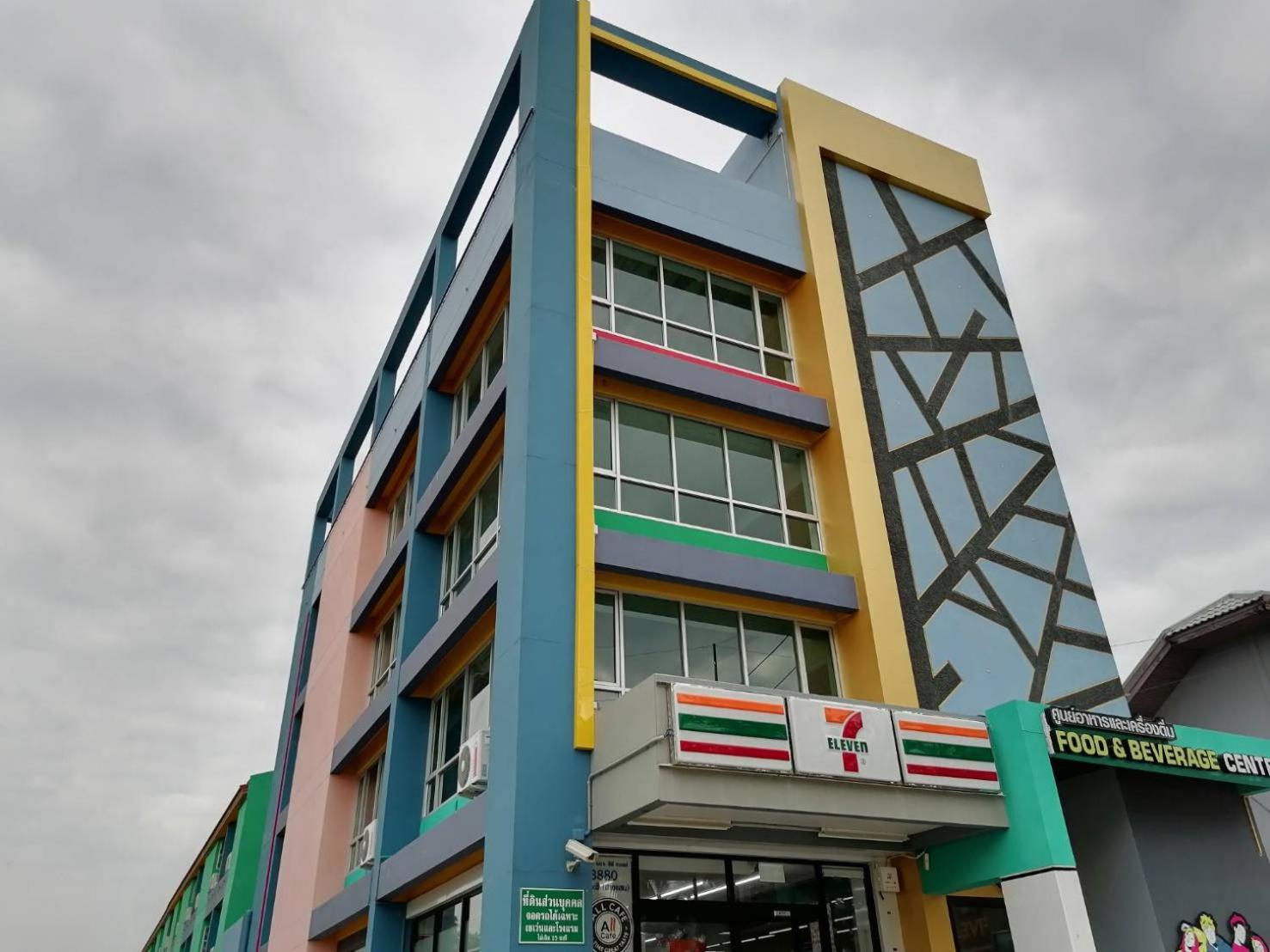 the sea bangsaen hotel