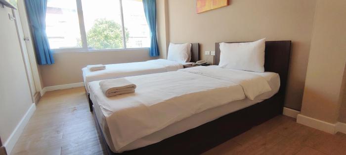 the sea bangsaen hotel