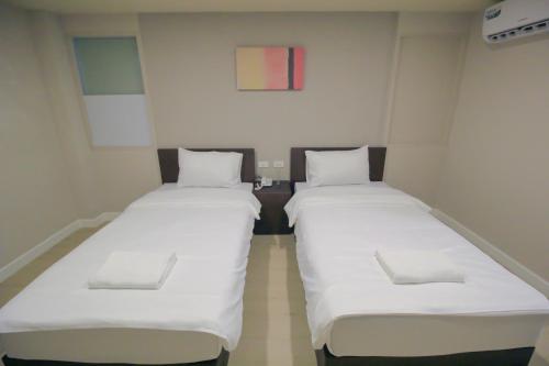 the sea bangsaen hotel