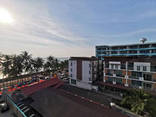 the sea bangsaen hotel