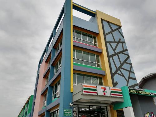 the sea bangsaen hotel
