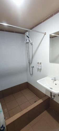 the sea bangsaen hotel