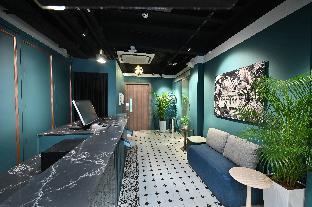 dream chaser boutique capsule hotel